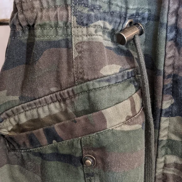 White Crow (Anthropology) Camouflage Utility Jacket. Size:. XS - Picture 7 of 11